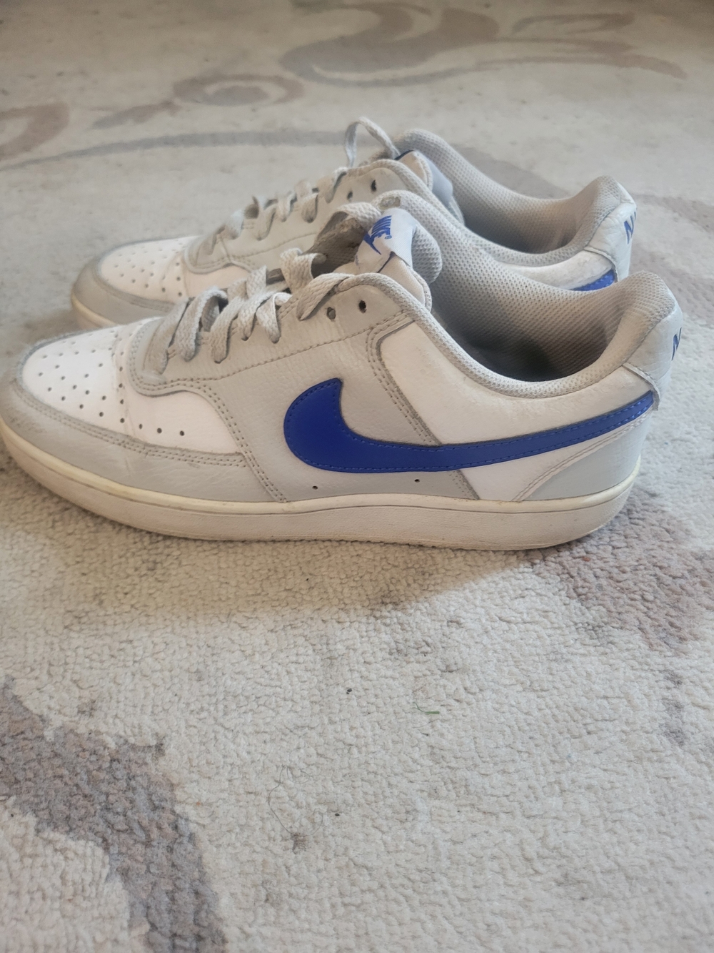 Nike Kids White & Blue Low-Top Sneakers